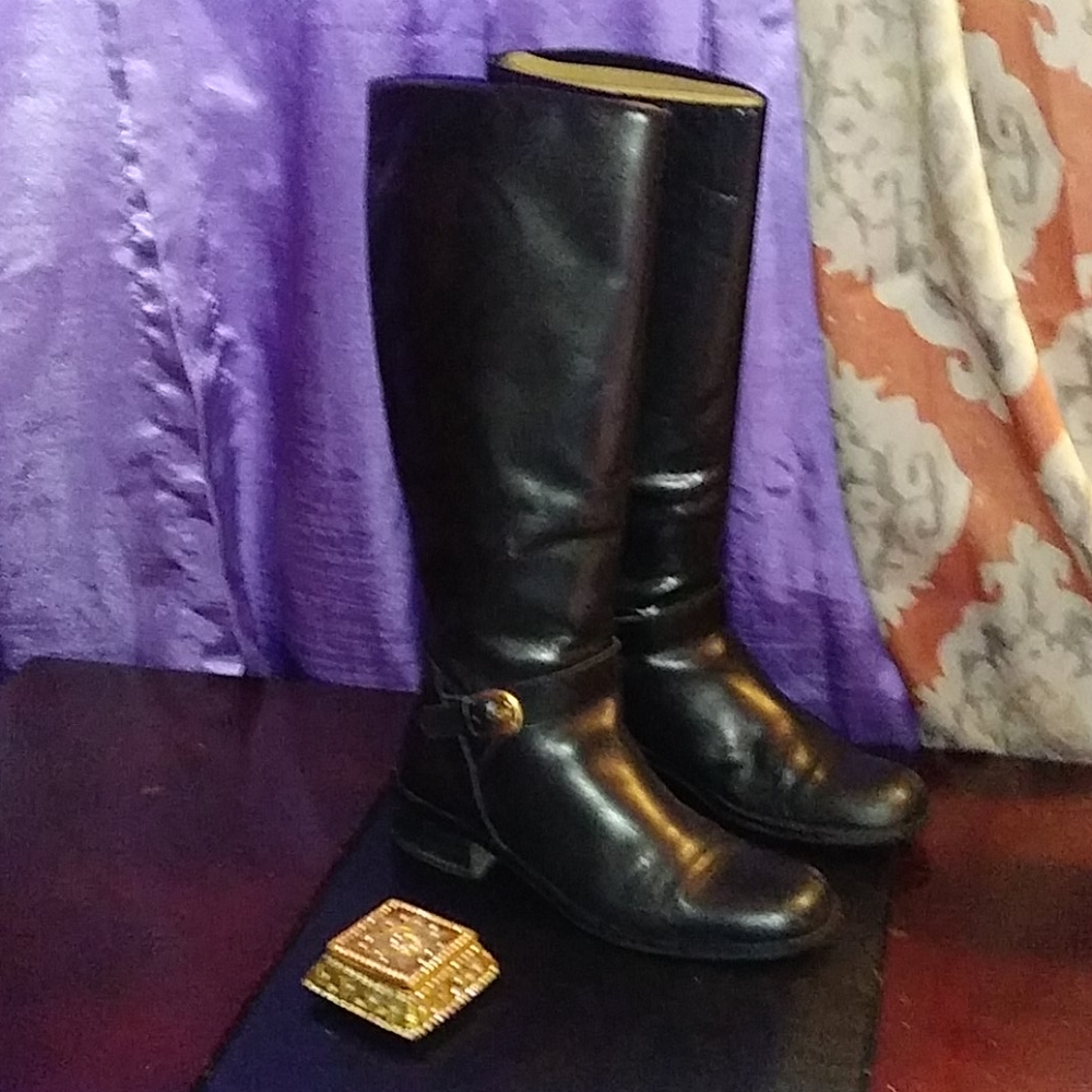 Etienne aigner Legacy II boots size 7